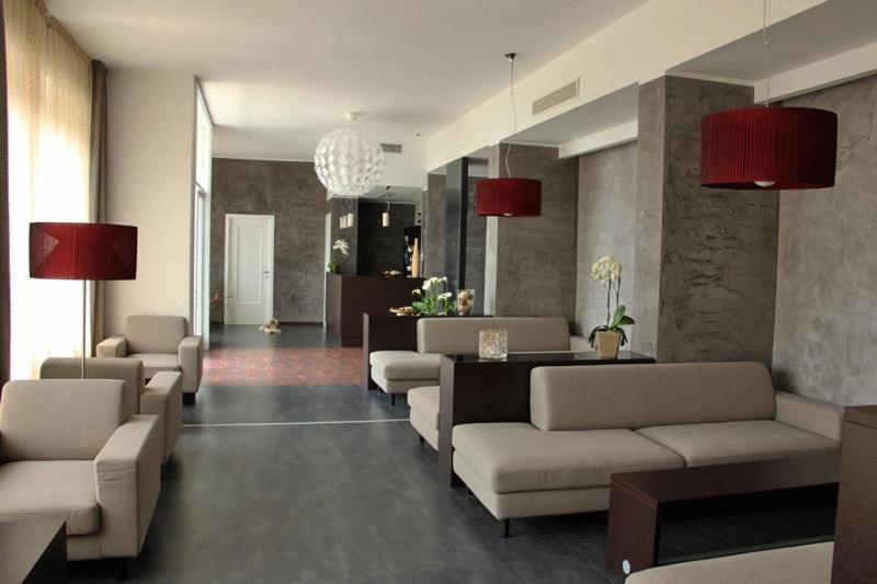 Hotel Mediterraneo Cavi di Lavagna Eksteriør billede