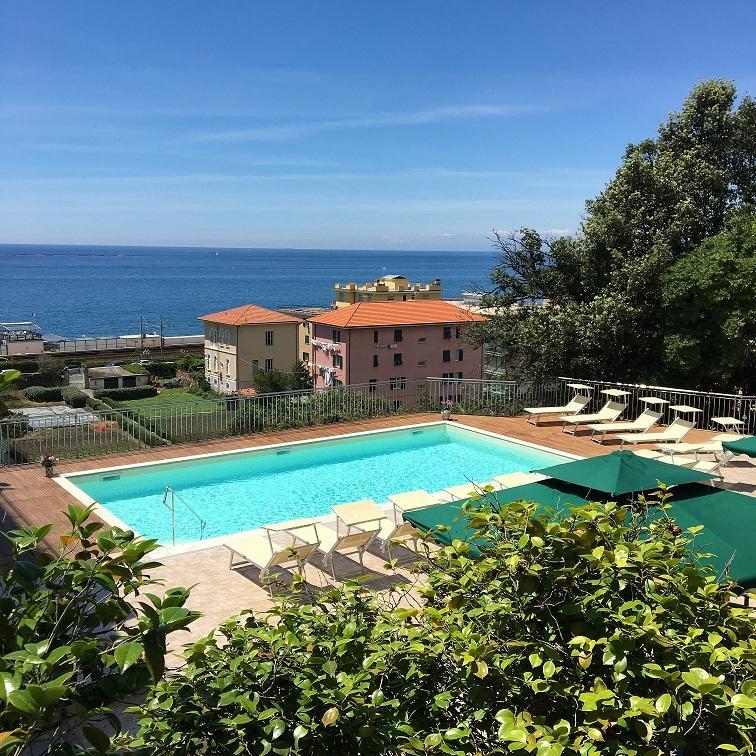 Hotel Mediterraneo Cavi di Lavagna Eksteriør billede